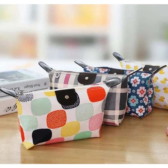 Floral Cosmetic Bag - Picture 4 of 5